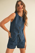 Load image into Gallery viewer, Indigo Denim Pleat Shorts
