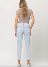 Load image into Gallery viewer, Ripped Stretch Mom Jeans