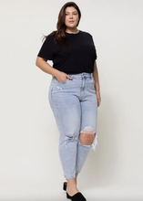 Load image into Gallery viewer, Ripped Stretch Mom Jeans