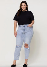 Load image into Gallery viewer, Ripped Stretch Mom Jeans