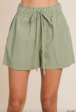 Load image into Gallery viewer, Casual Olive Linen Shorts