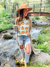Load image into Gallery viewer, Pumpkin Daisy Mint Tees