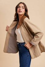 Load image into Gallery viewer, Taupe Corduroy Brown Collar Barn Jacket