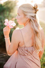 Load image into Gallery viewer, Classic Blonde Tortoise Small Hair Clip