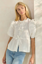 Load image into Gallery viewer, Butter Yellow Poplin Top