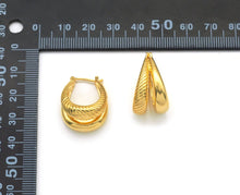Load image into Gallery viewer, Gold Oval Hoop Earrings Gold Fill