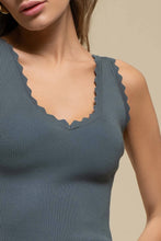 Load image into Gallery viewer, Brown Scallop Tank