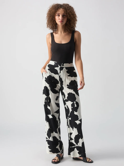 The Spring Shadow Floral Trouser