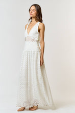 Load image into Gallery viewer, Janice White Lace Scalloped Maxi Dress