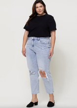 Load image into Gallery viewer, Ripped Stretch Mom Jeans