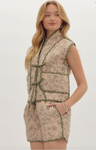 Load image into Gallery viewer, Floral Quilted Vest