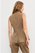 Load image into Gallery viewer, Mocha Longline Vest