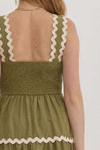 Load image into Gallery viewer, Fern Green Ric Rac Midi Dress