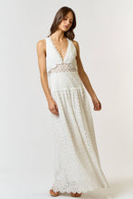 Load image into Gallery viewer, Janice White Lace Scalloped Maxi Dress