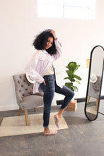 Load image into Gallery viewer, Tatter Bottom High-Rise Skinny Jeans