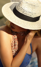 Load image into Gallery viewer, Classic Natural Panama hat