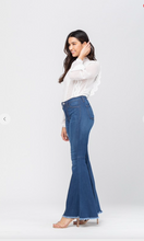 Load image into Gallery viewer, Flare Leg Judy Blue Jeans