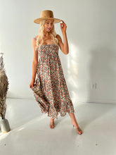 Load image into Gallery viewer, Bellmundo Floral Maxi Dress