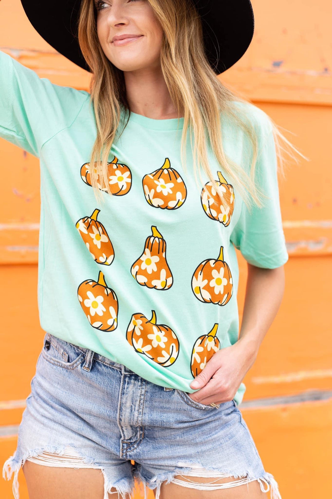 Pumpkin Daisy Mint Tees