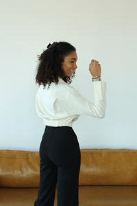 Collar Twist Off White Top
