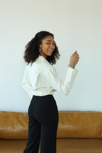 Collar Twist Off White Top