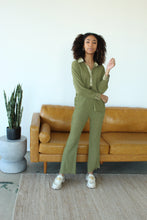 Load image into Gallery viewer, Plisse Light Olive Pants