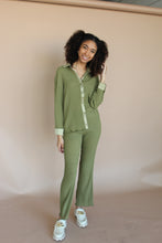 Load image into Gallery viewer, Plisse Light Olive Pants