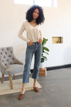 Load image into Gallery viewer, Musgraves High Rise Mom Jeans