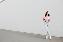 Load image into Gallery viewer, Relaxed Distressed Boyfriend Jeans