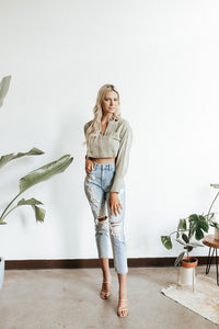 Relaxed Distressed Boyfriend Jeans