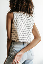 Load image into Gallery viewer, Relaxed Distressed Boyfriend Jeans